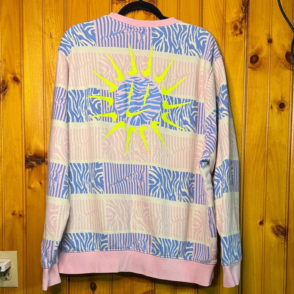 Nike Women's Pastel Striped Sweatshirt - Picture 10 of 12
